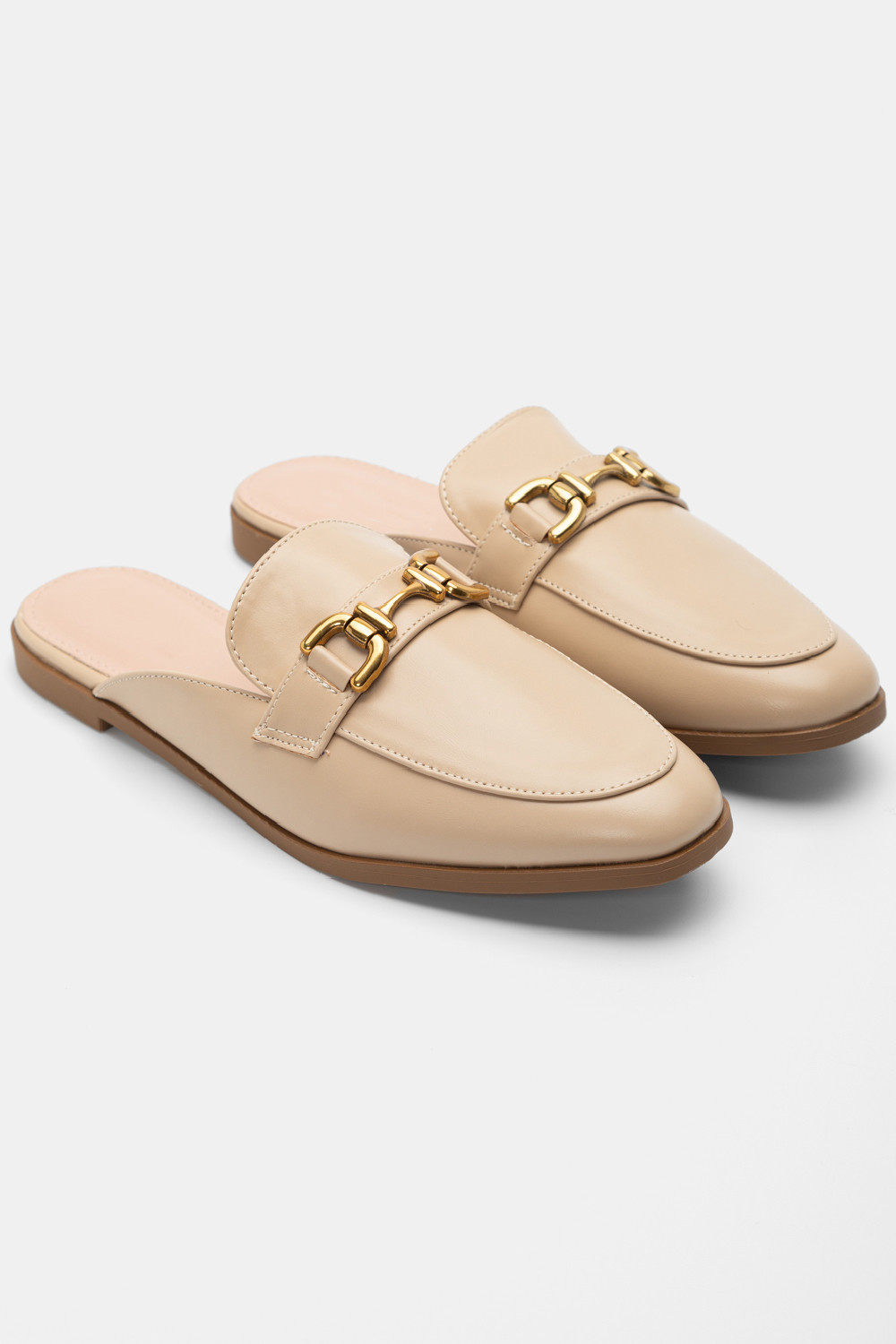 mules-loafers-me-diakosmitiki-agkrafa-101903-iokk