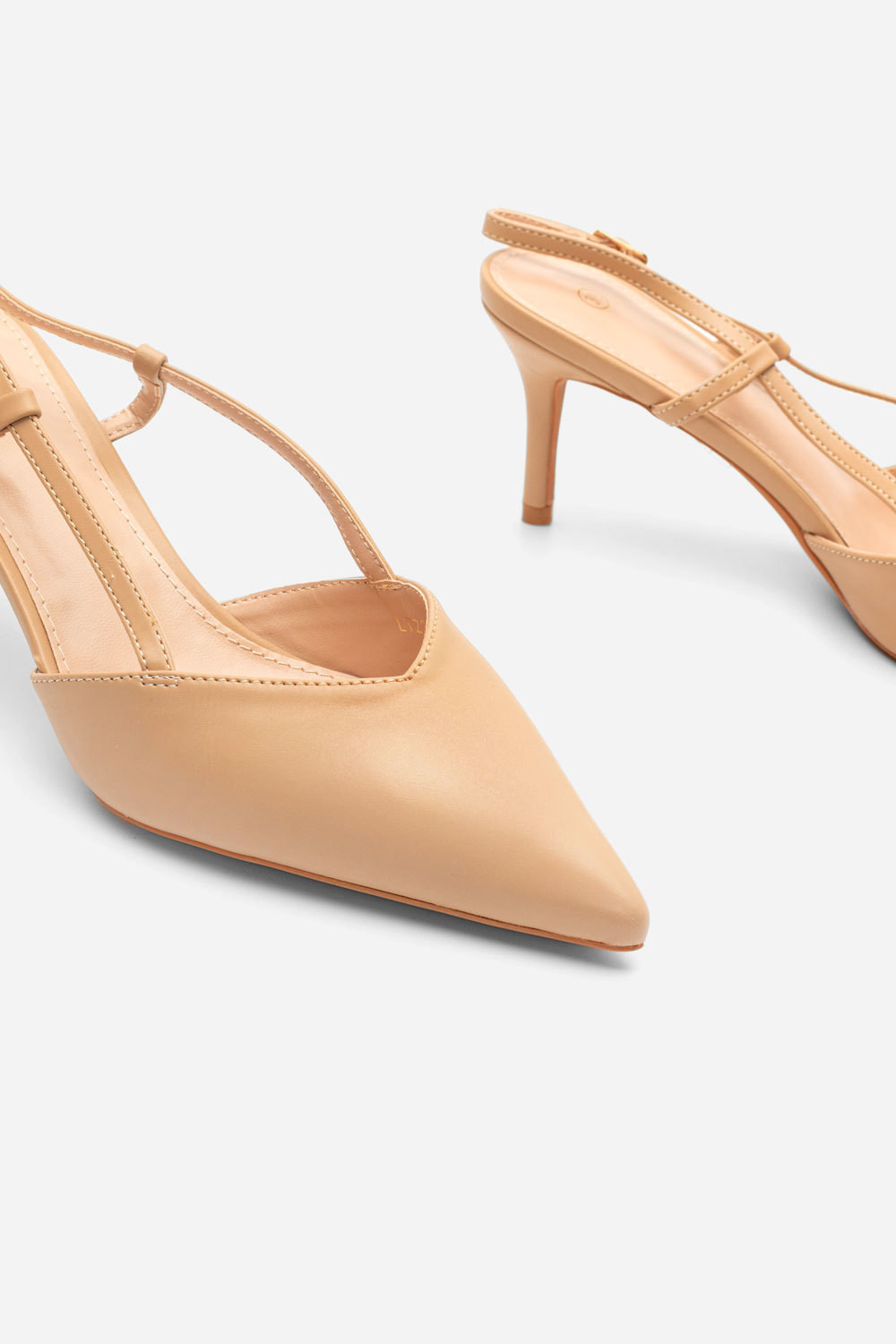 goves-muteres-me-toka-100483-dn8p