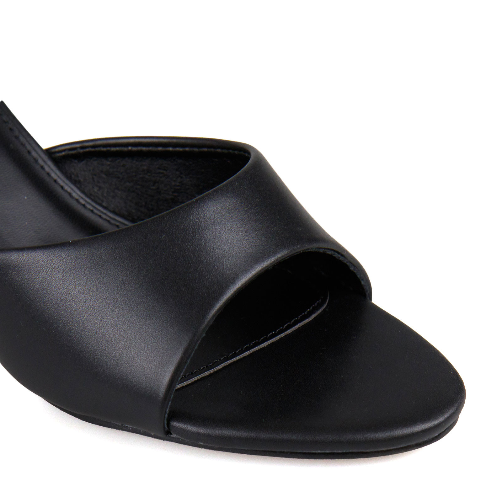 mayra-pshlotakoyna-mules-siliad-mls-CIC-392-blk (2)